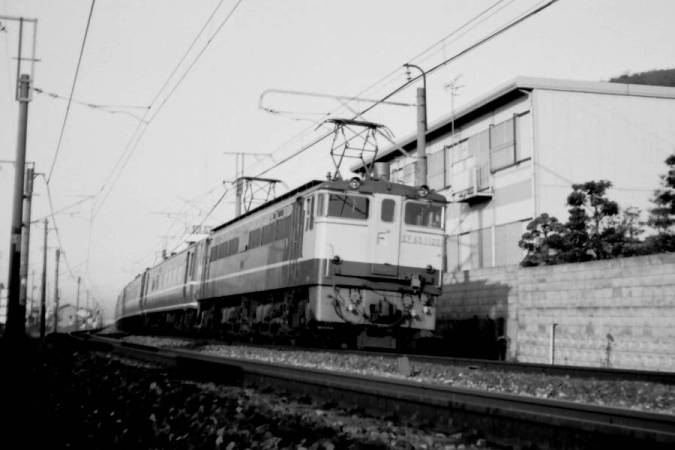 特集：広汎な時代要請に応えた平坦線区向け直流電気機関車の標準